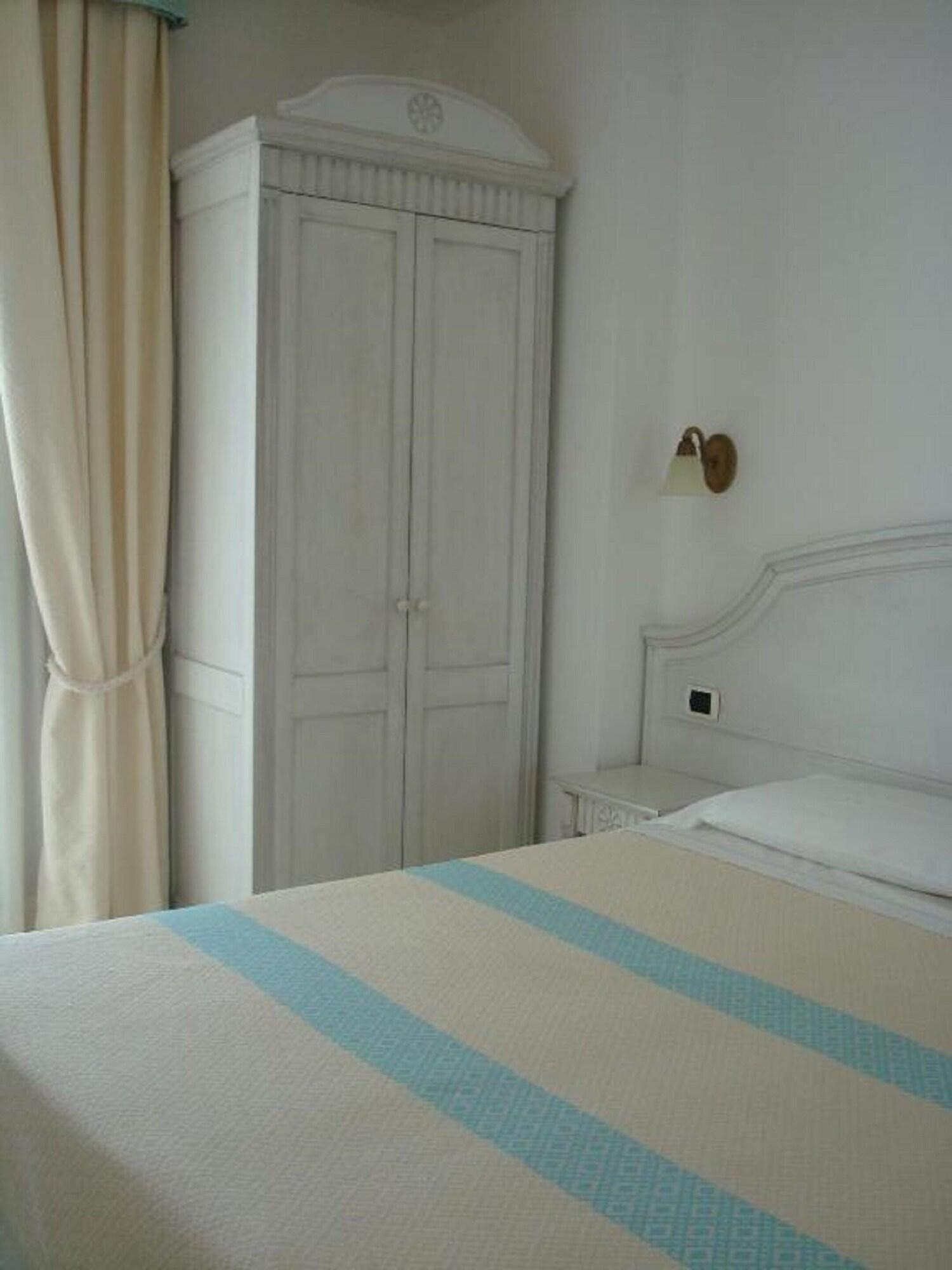 Castello Di Tavolara Hotel Porto San Paolo (Sardinia)